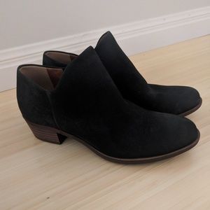 NWOB Black Lucky Suede booties 8